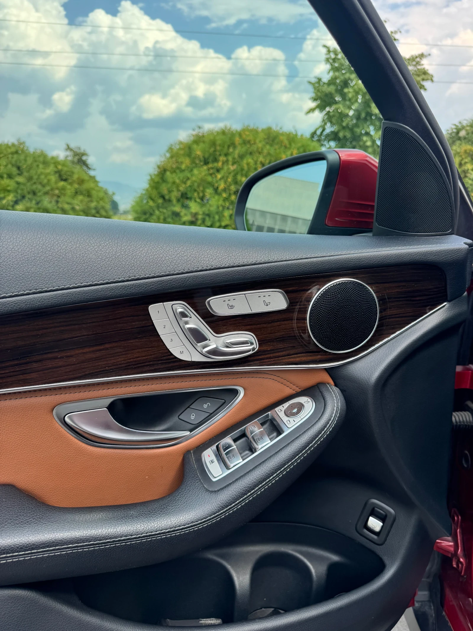 Mercedes-Benz GLC 300 AMG, снимка 8 - Автомобили и джипове - 55867206