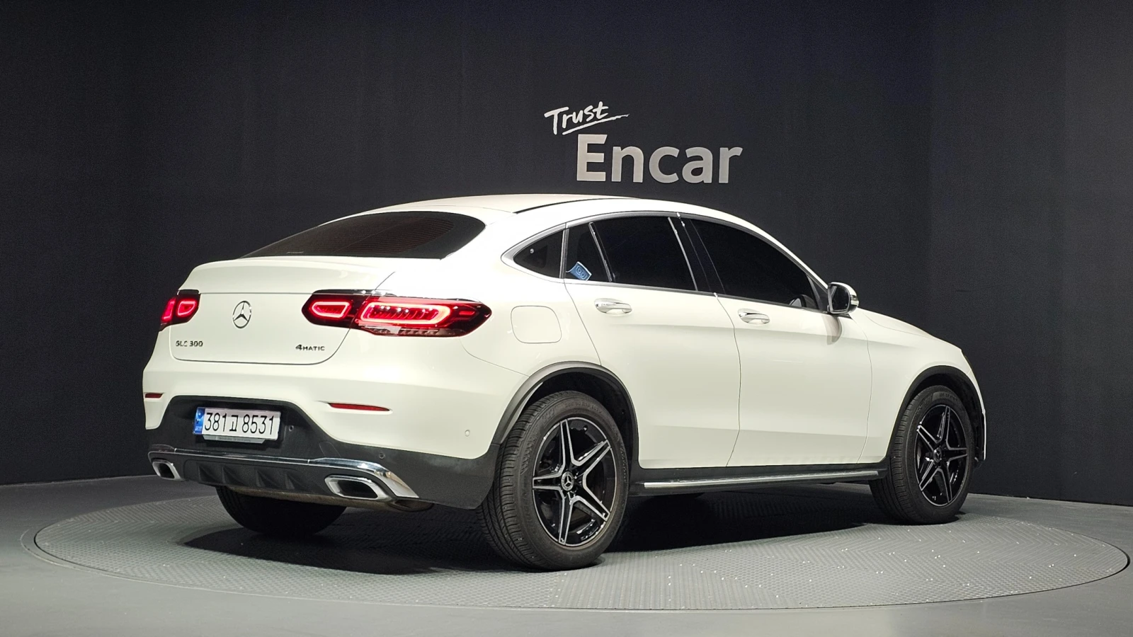 Mercedes-Benz GLC 300 2.0 Turbo, снимка 2 - Автомобили и джипове - 56182700