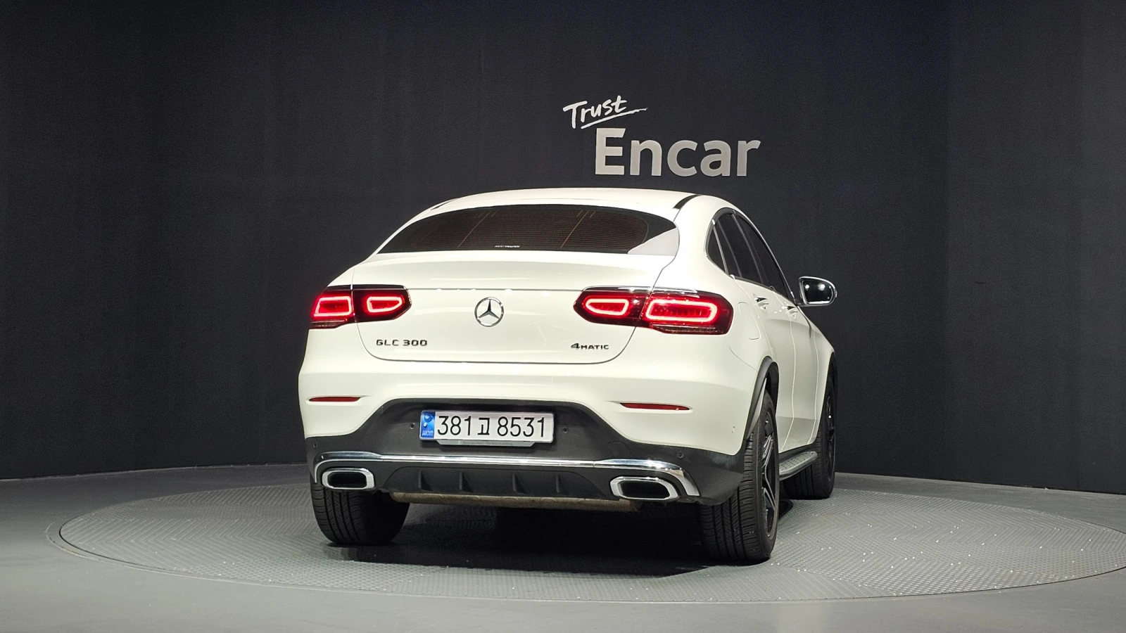 Mercedes-Benz GLC 300 2.0 Turbo, снимка 4 - Автомобили и джипове - 56182700