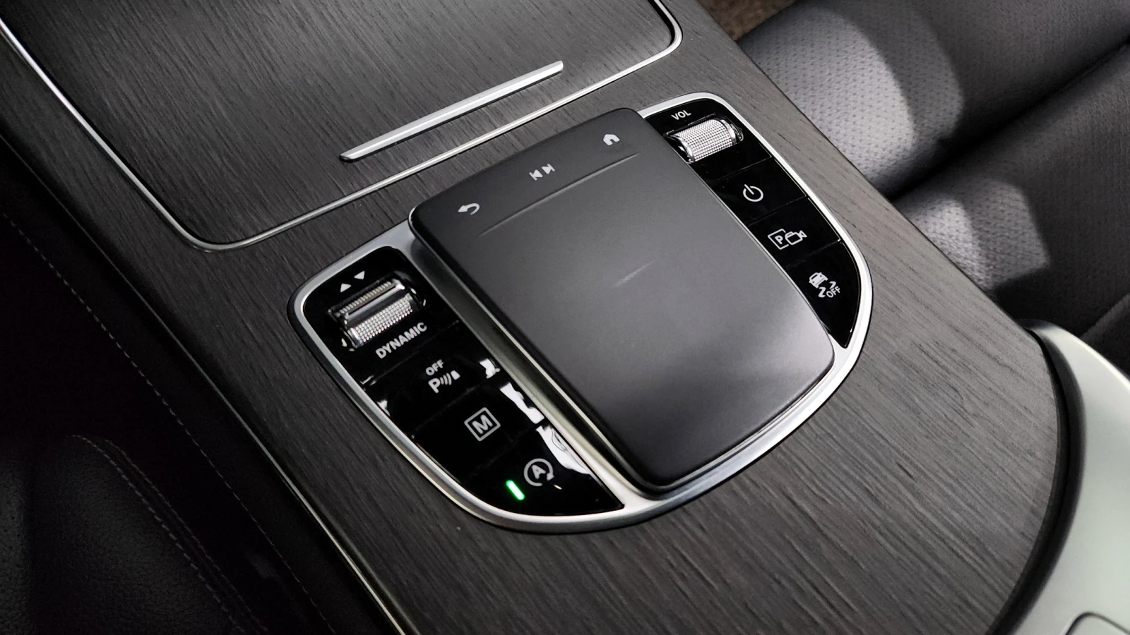 Mercedes-Benz GLC 300 4MATIC Coupé | HUD , снимка 13 - Автомобили и джипове - 56225665