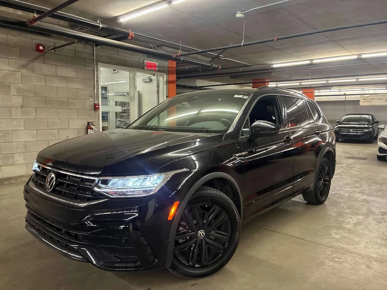 VW Tiguan * Comfortline R Line Black Edition* АВТОКРЕДИТ* 
