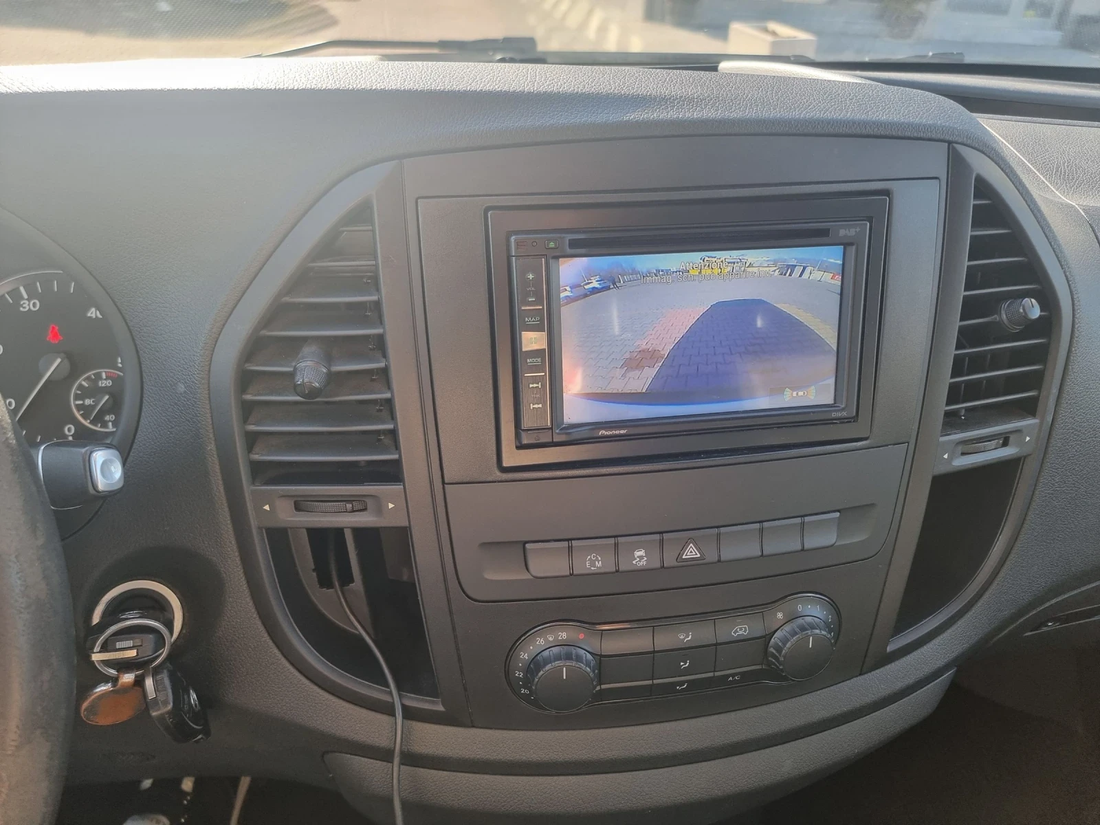 Mercedes-Benz Vito 2.2 CDI , снимка 11 - Бусове и автобуси - 53766763