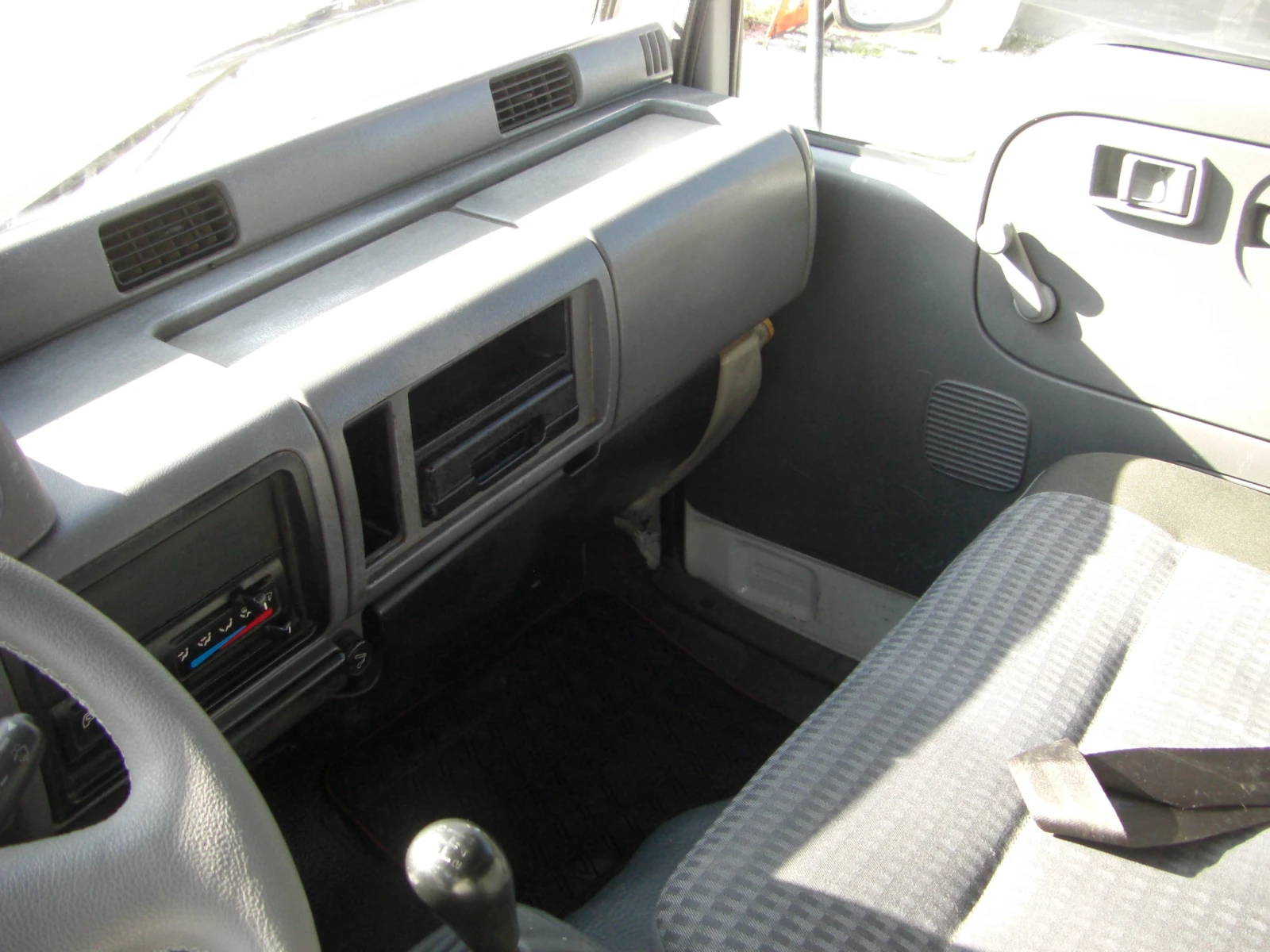 Nissan Capstar 3.0TDI 7 MECTA, снимка 12 - Бусове и автобуси - 53861025