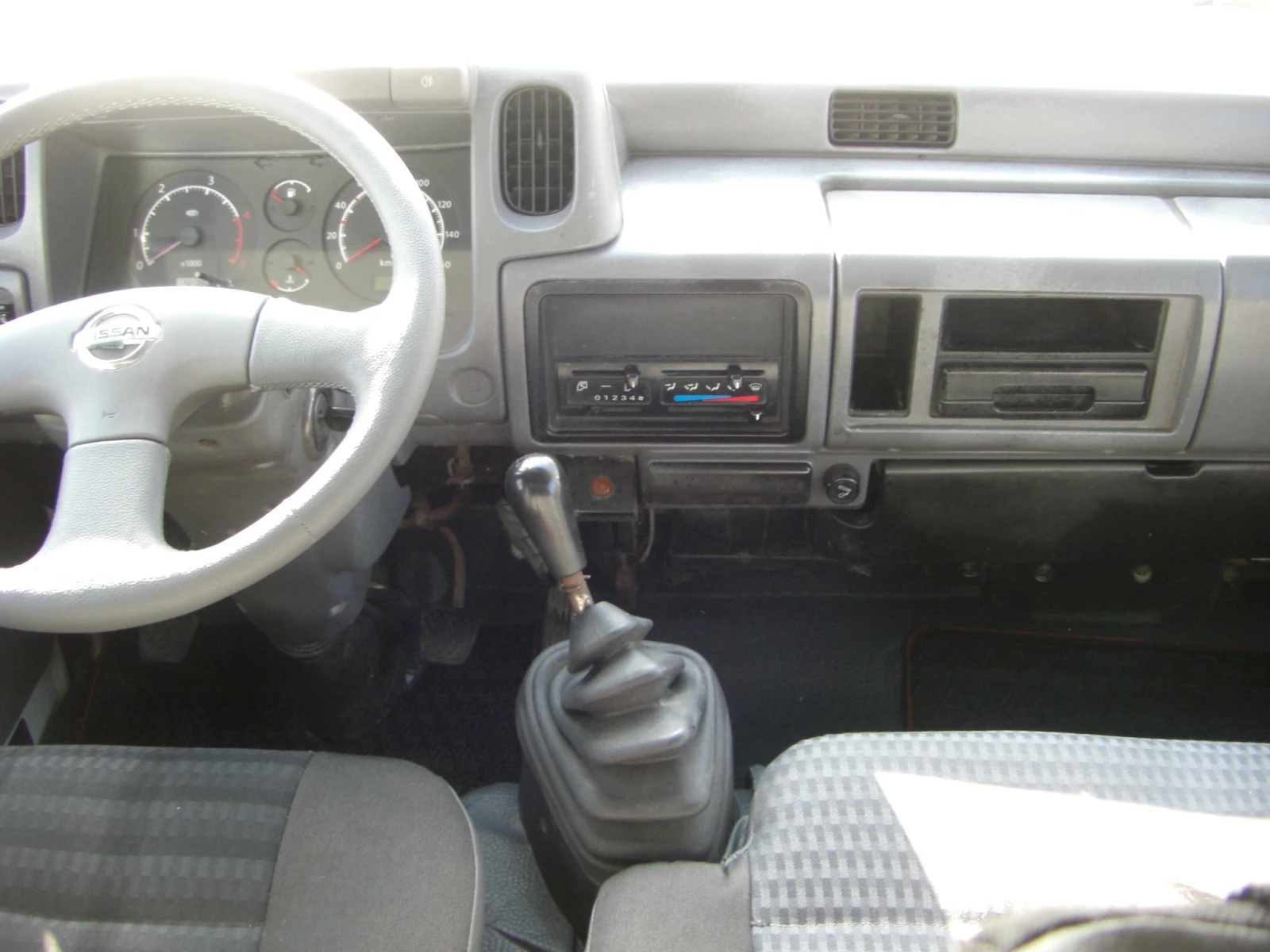 Nissan Capstar 3.0TDI 7 MECTA, снимка 10 - Бусове и автобуси - 53861025