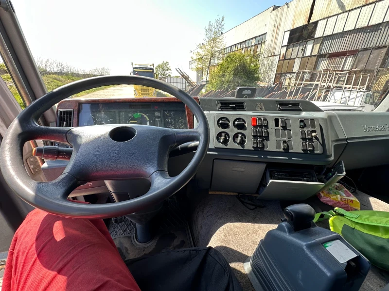 Mercedes-Benz Actros Автокран, снимка 12 - Камиони - 52329510