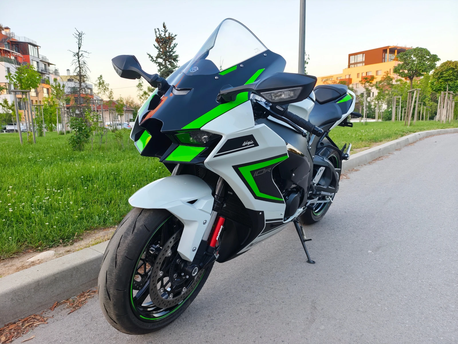 Kawasaki Zx 10R, снимка 4 - Мотоциклети и мототехника - 54632531