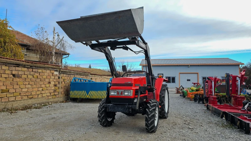 Трактор Yanmar FX235 с челен товарач, 23.5 кс, 4х4, АграБГ Джолев, снимка 7 - Селскостопанска техника - 5227534