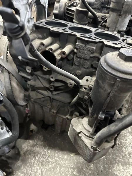 Двигателен блок за Audi Vw PASSAT A3 Golf 2.0TDI CBA 03L021AH Tiguan