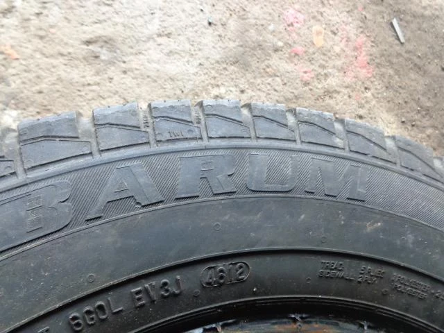 Гуми Зимни 215/65R16, снимка 8 - Гуми и джанти - 20269597