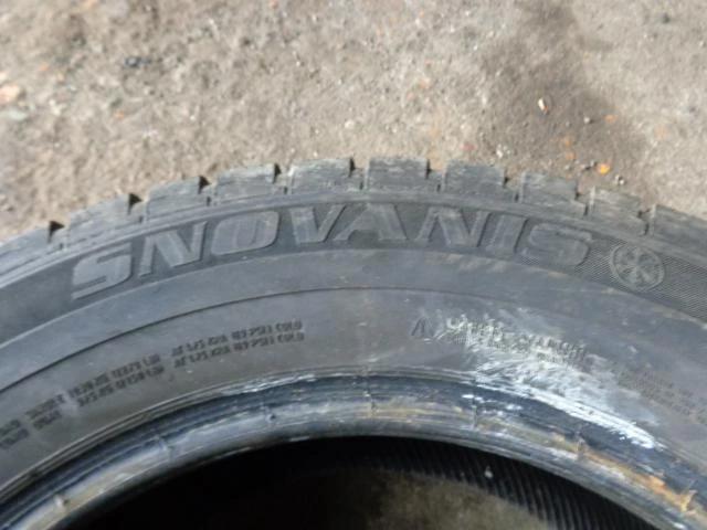 Гуми Зимни 215/65R16, снимка 9 - Гуми и джанти - 20269597