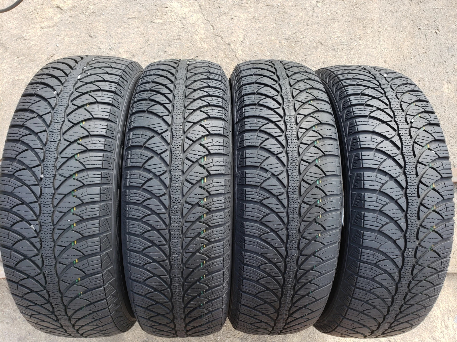 Гуми Зимни 185/65R15, снимка 2 - Гуми и джанти - 56051226