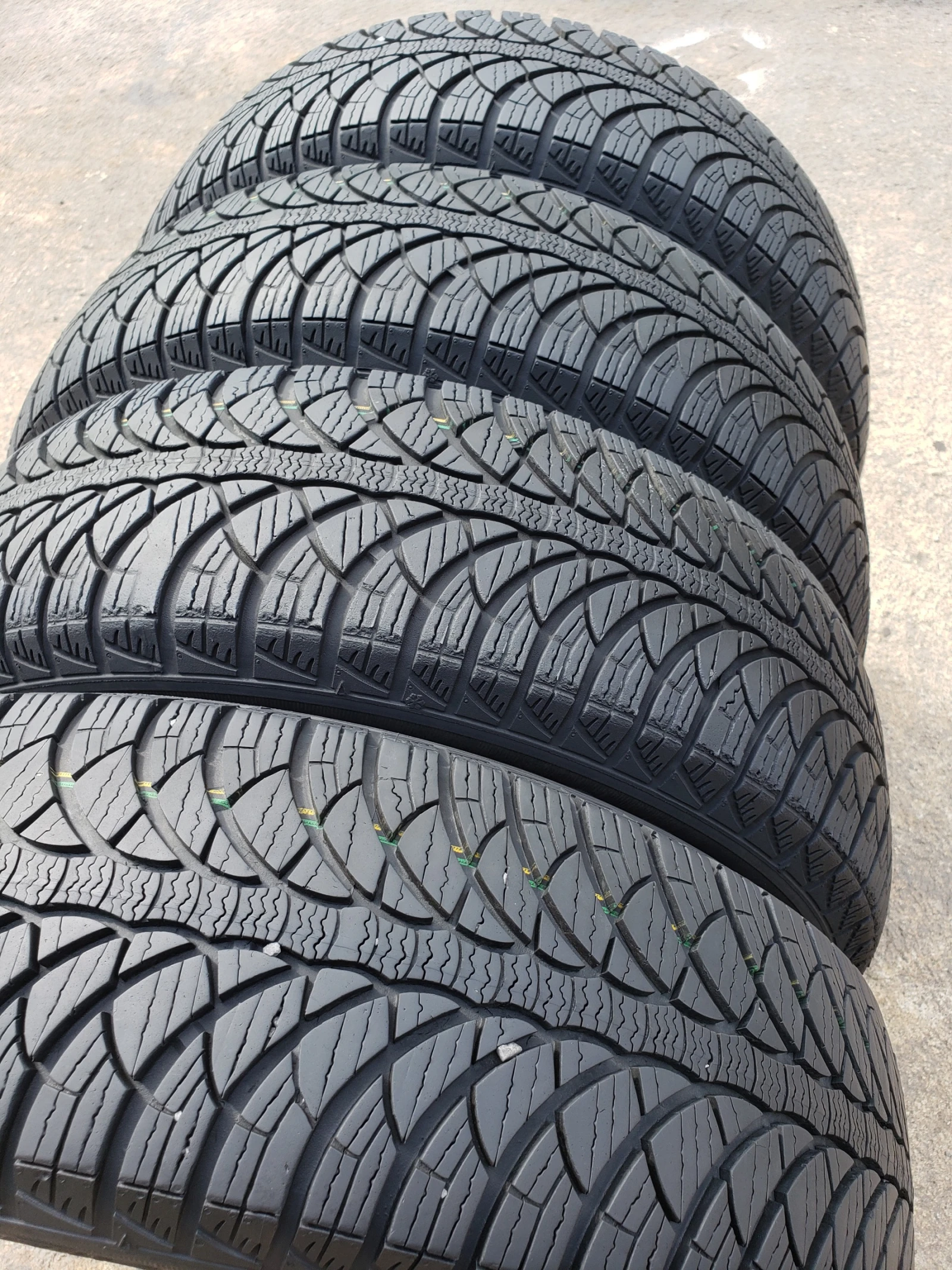 Гуми Зимни 185/65R15, снимка 3 - Гуми и джанти - 56051226