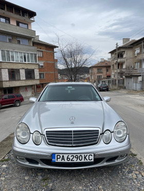 Mercedes-Benz E 220 2.2CDI, снимка 1 - Автомобили и джипове - 44242928