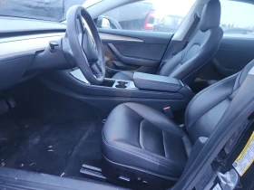Tesla Model 3 LONG RANGE * * CARFAX * * АВТО КРЕДИТ * *  - 24500 € / 47917.83 лв. - 13789911 7