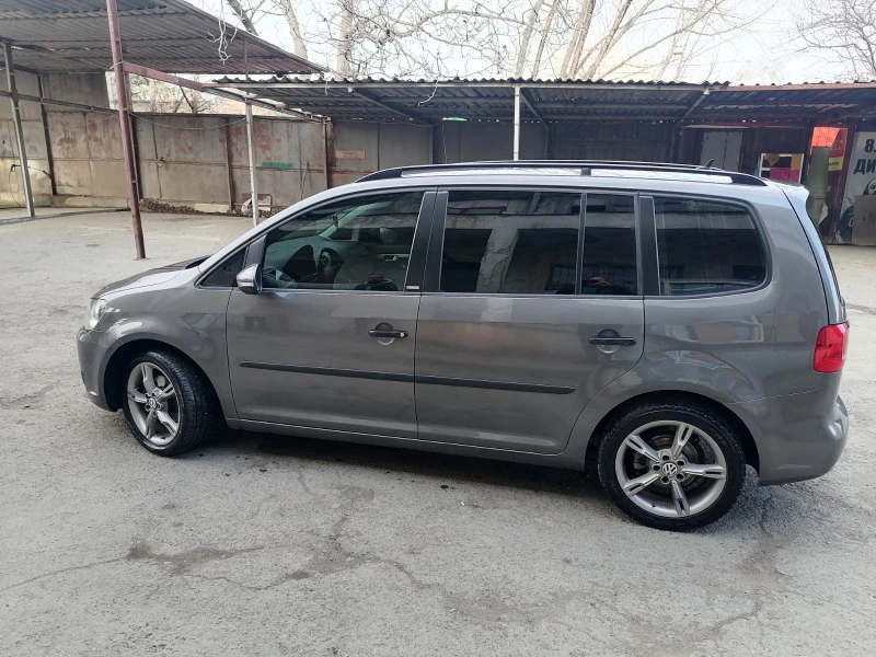 VW Touran 1.6 tdi 105hp, снимка 4 - Автомобили и джипове - 37276038