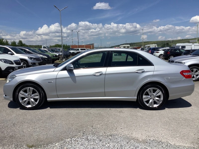 Mercedes-Benz E 220 CDI Elegance, снимка 4 - Автомобили и джипове - 46347576