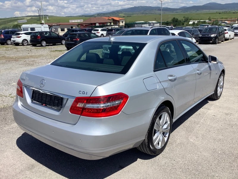 Mercedes-Benz E 220 CDI Elegance, снимка 8 - Автомобили и джипове - 46347576