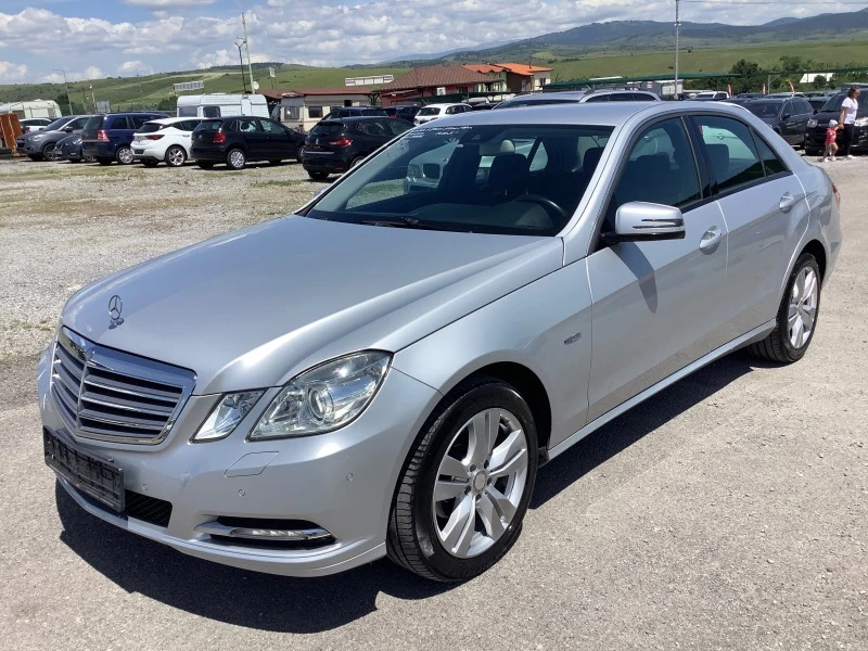 Mercedes-Benz E 220 CDI Elegance, снимка 3 - Автомобили и джипове - 46347576