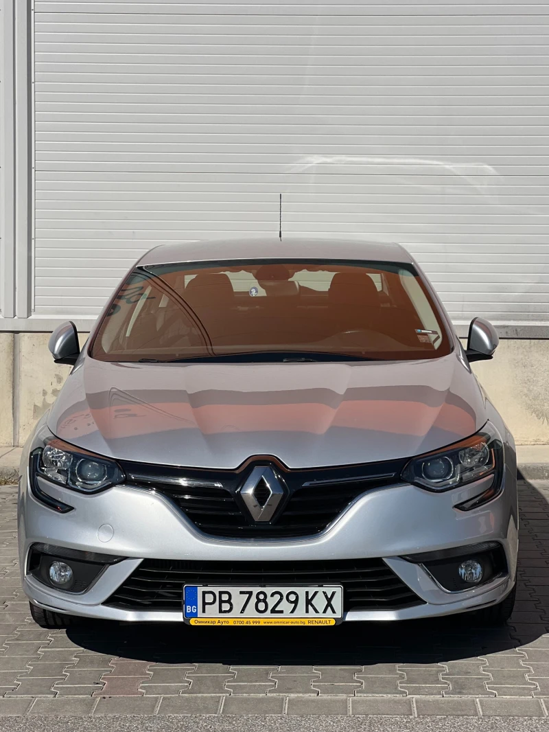 Renault Megane, снимка 2 - Автомобили и джипове - 47592698