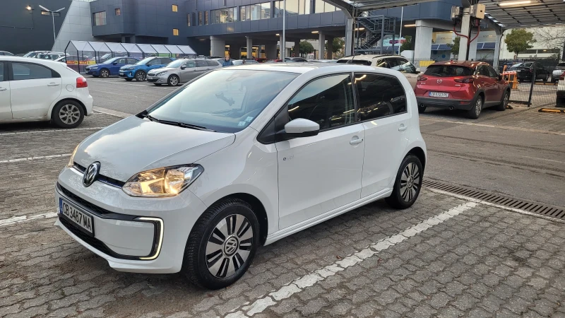 VW Up 17 000 км, снимка 7 - Автомобили и джипове - 48079536