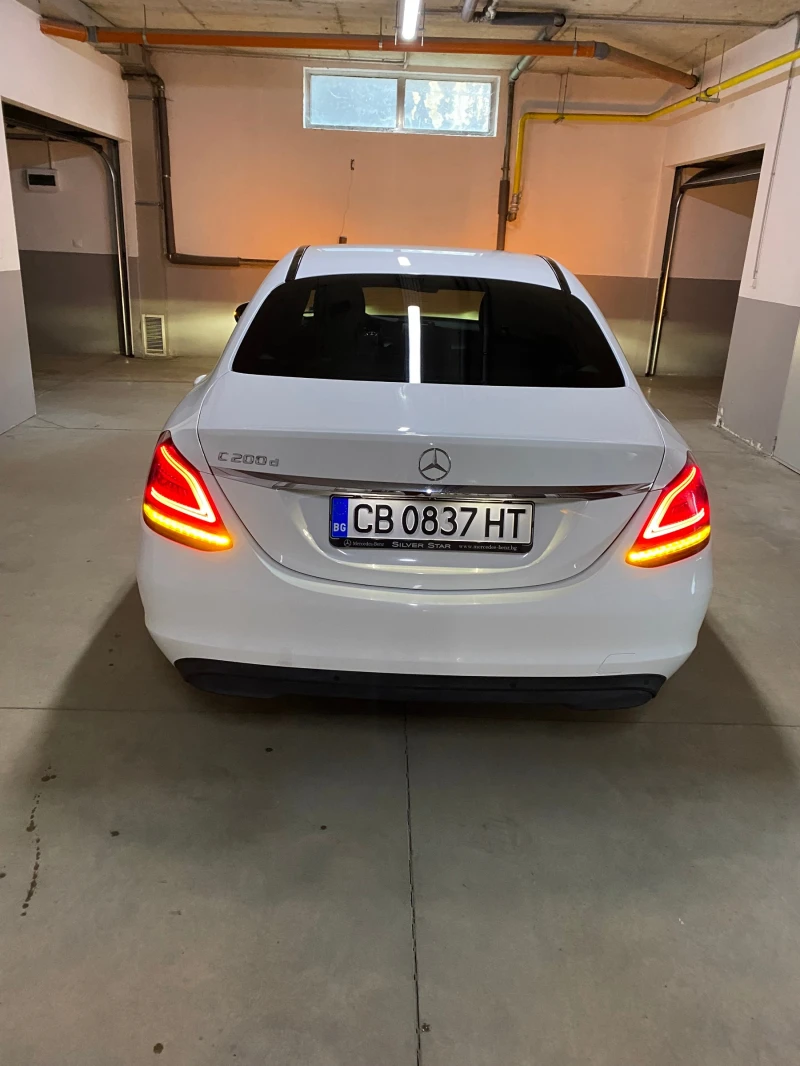 Mercedes-Benz C 200 лек, снимка 6 - Автомобили и джипове - 48954632