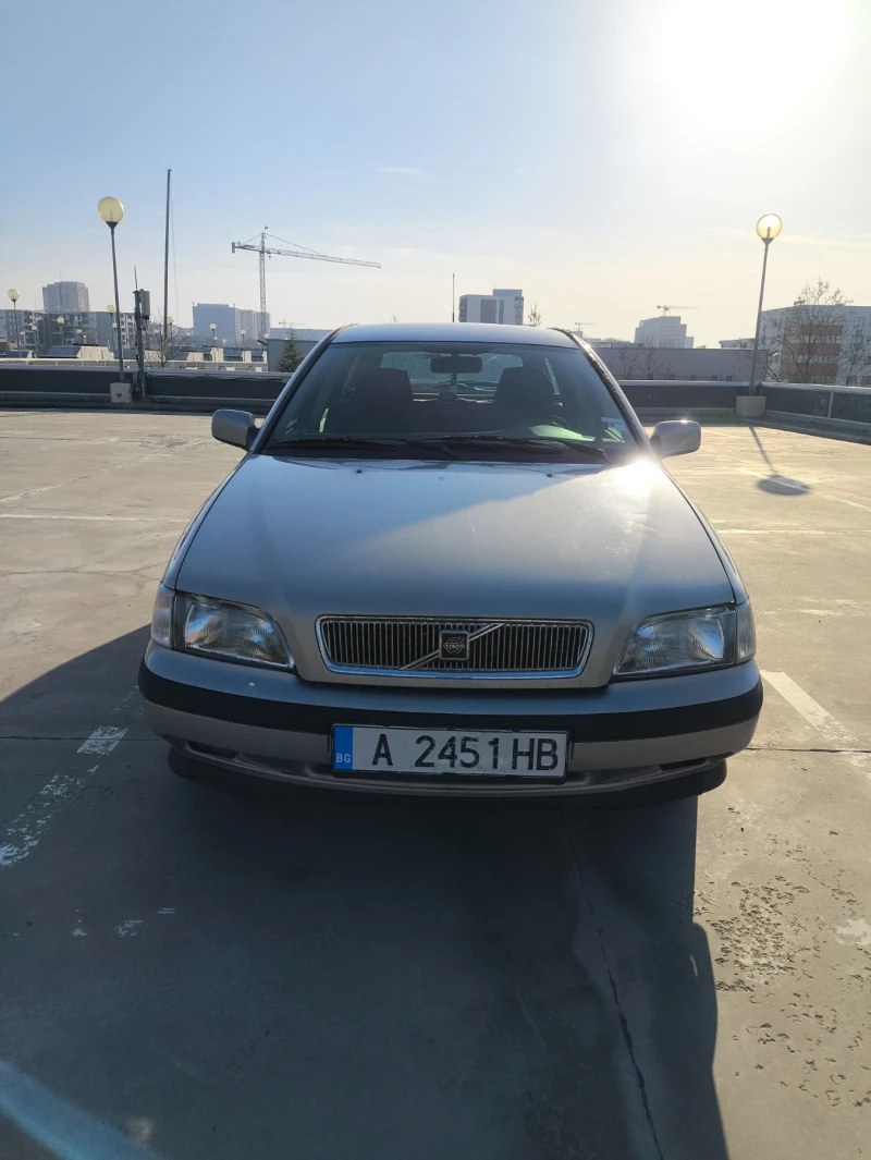 Volvo V40 2.0, снимка 1 - Автомобили и джипове - 49598861