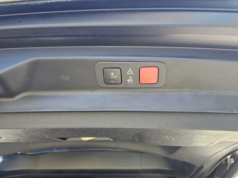 Peugeot 5008, снимка 16 - Автомобили и джипове - 52013344