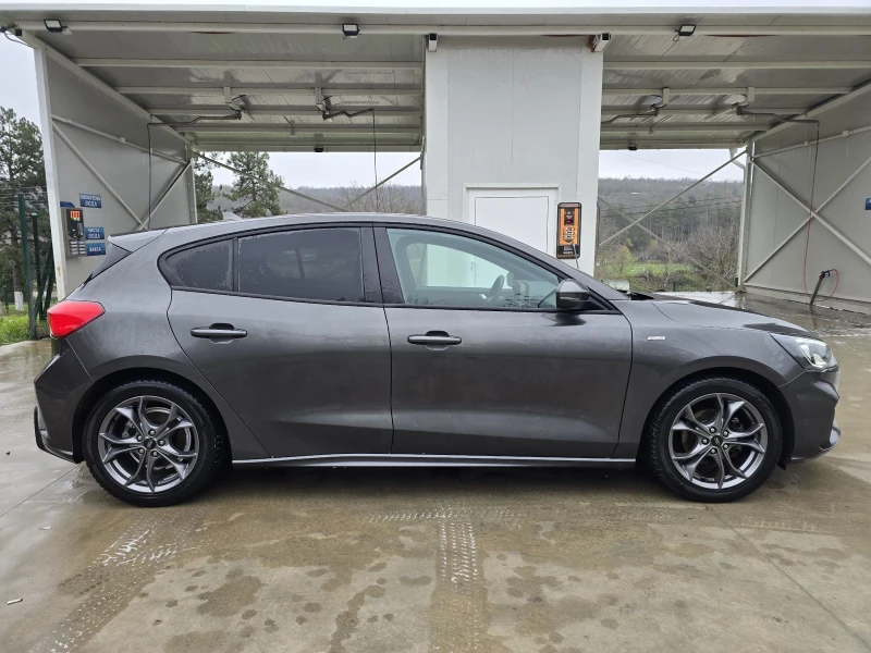 Ford Focus 1.0i ECOBOOST 125к.с ST-LINE 94хил.км. , снимка 8 - Автомобили и джипове - 52654517