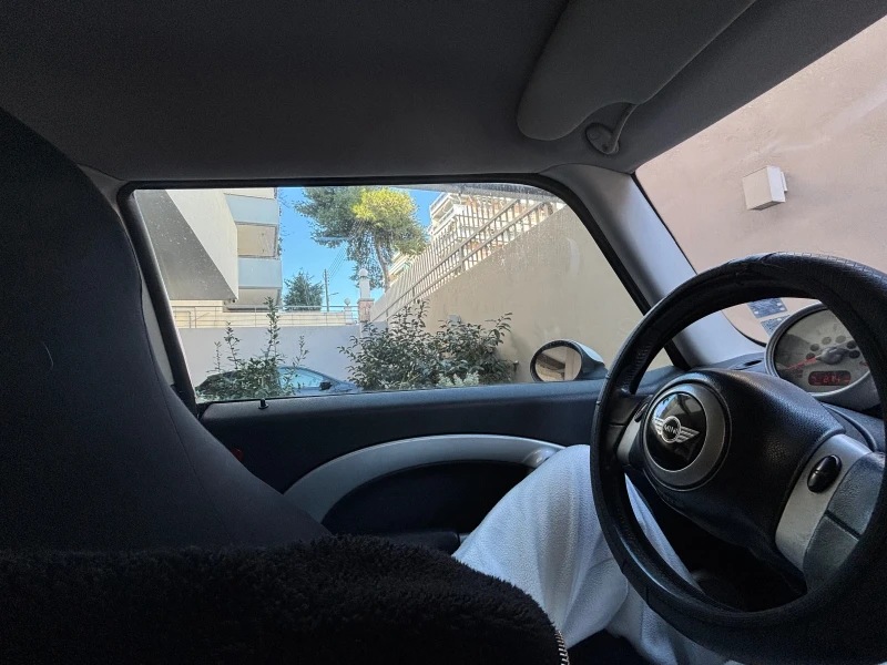 Mini One, снимка 12 - Автомобили и джипове - 52927615