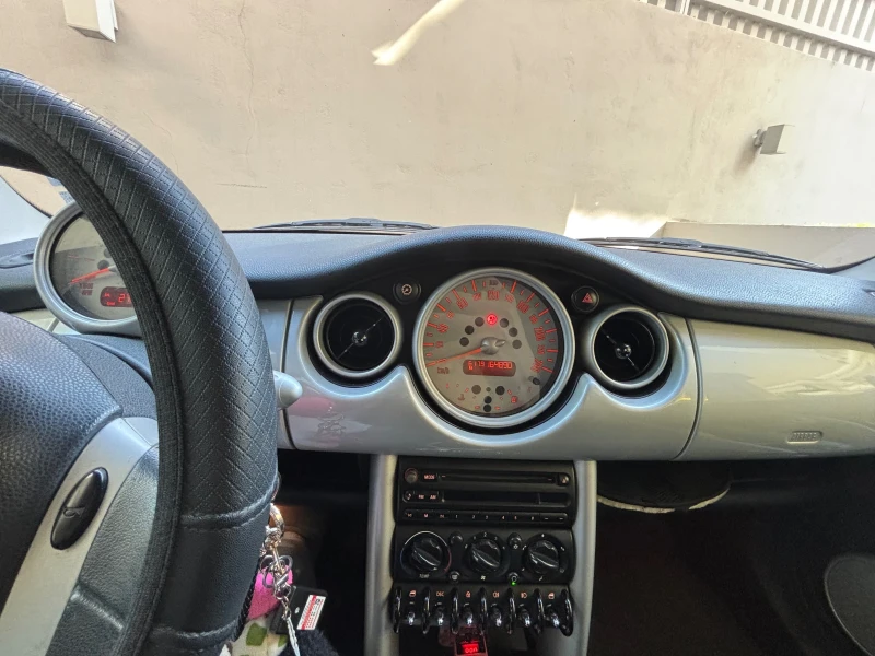 Mini One, снимка 10 - Автомобили и джипове - 52927615