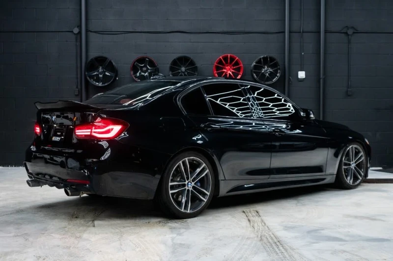 BMW 340  ПАМЕТ* ПАНОРАМА* КАМЕРА* M СЕДАЛКИКОЖА* ПОДГРЕВ* , снимка 5 - Автомобили и джипове - 53098183