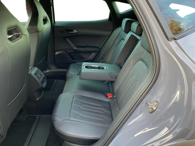 Cupra Formentor 1.4PHEV/245HP/VZ/DSG/CAM/MEMO/NAVI/LED/773g, снимка 12 - Автомобили и джипове - 53445041