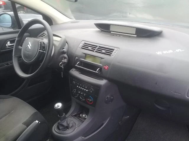 Citroen C4 1.4i 1.6i 1.6,2.0 HDI, снимка 15 - Автомобили и джипове - 11976012