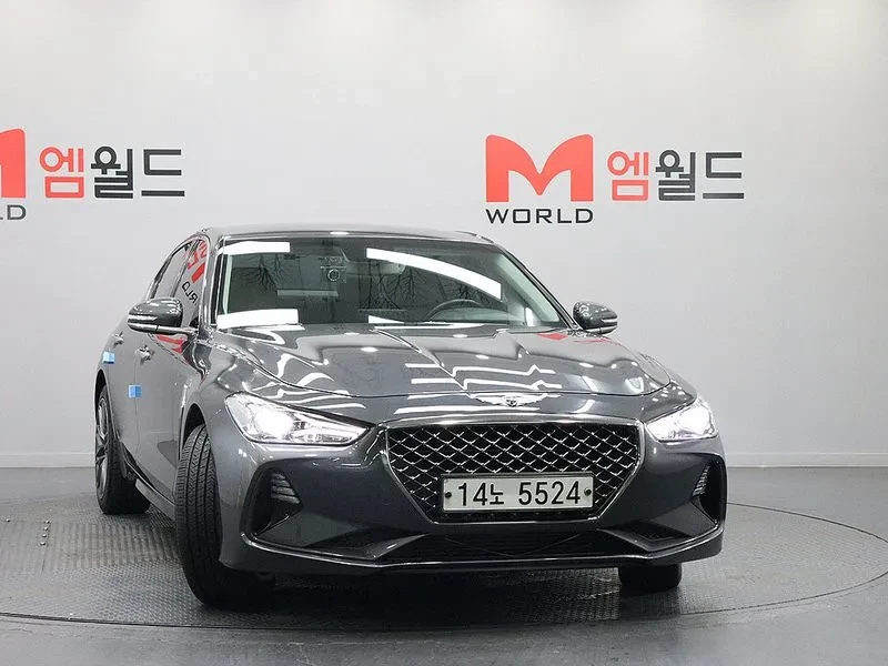 Genesis G70 2.0T Advanced 2WD, снимка 3 - Автомобили и джипове - 54723830