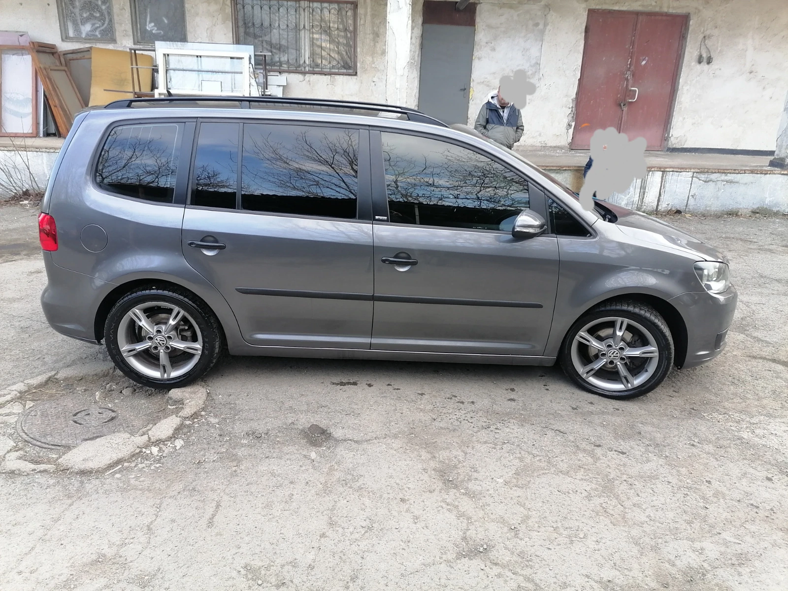 VW Touran 1.6 tdi 105hp - изображение 9