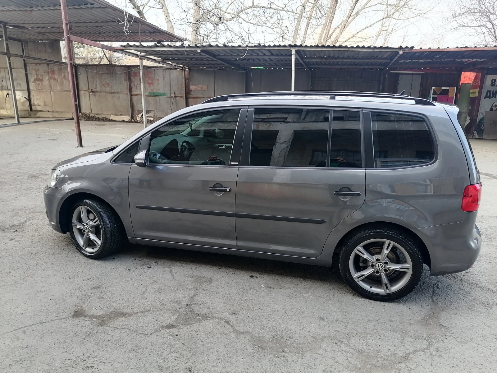 VW Touran 1.6 tdi 105hp - изображение 4