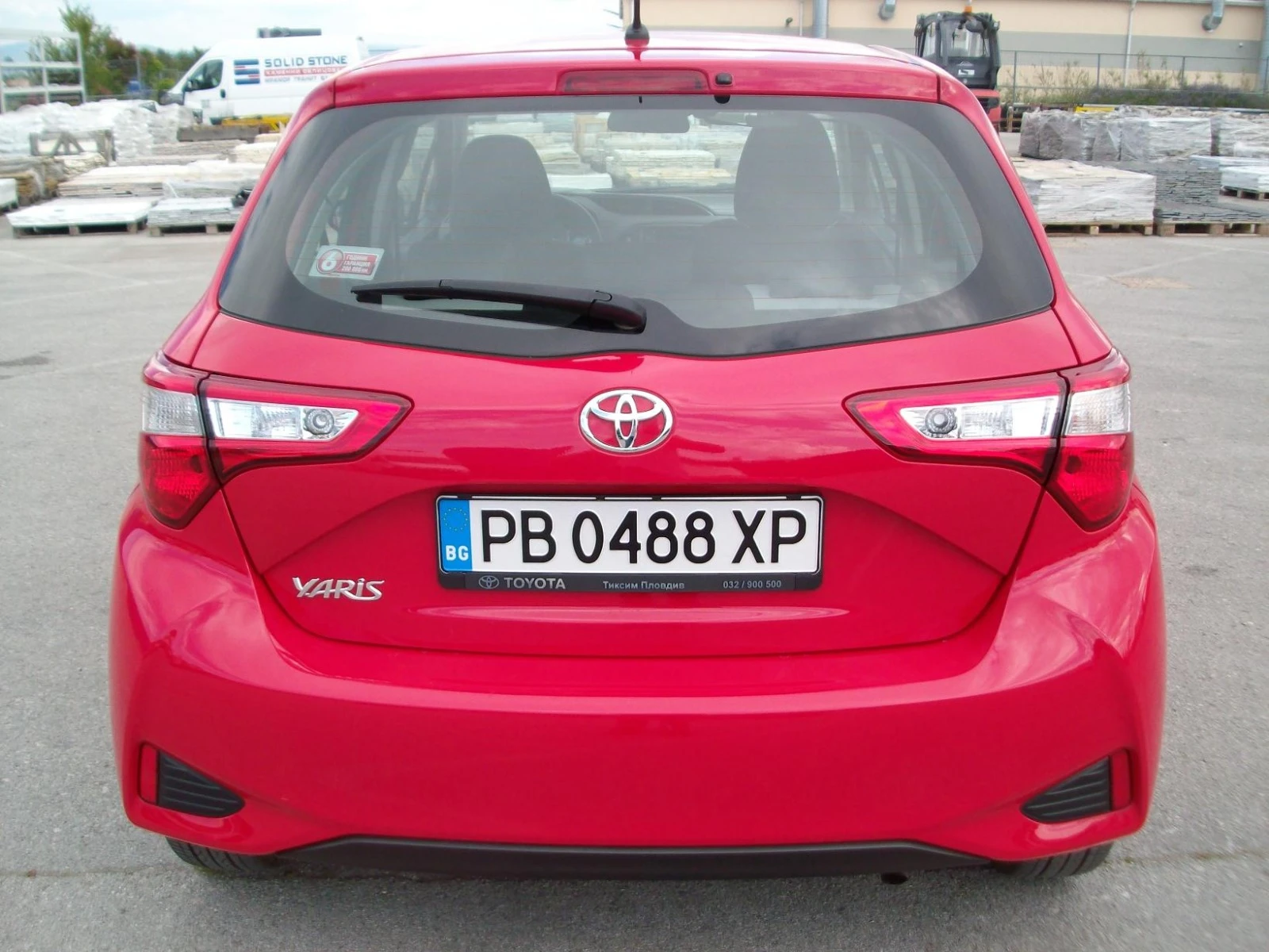 Toyota Yaris 1.0 VVT-I КАТО НОВА  - изображение 5