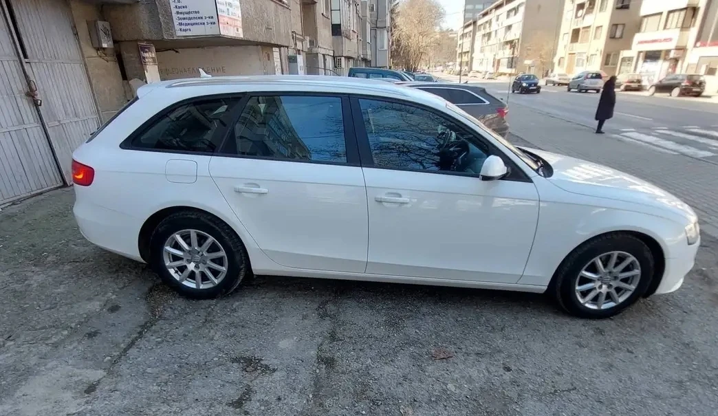 Audi A4 2.0 TDI  Facelift - LED , снимка 7 - Автомобили и джипове - 53577803