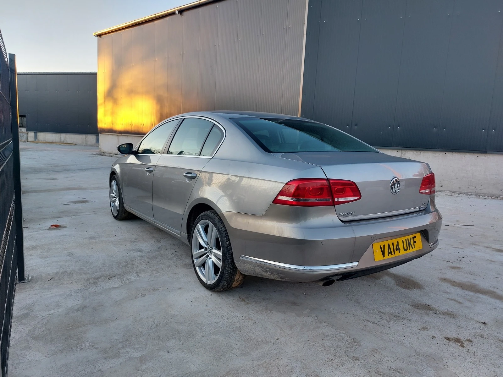 VW Passat 1.6 TDI BlueMotion EXECUTIVE - изображение 7