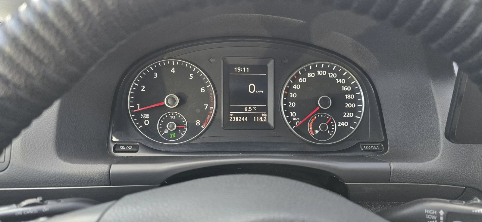 VW Touran  - изображение 8