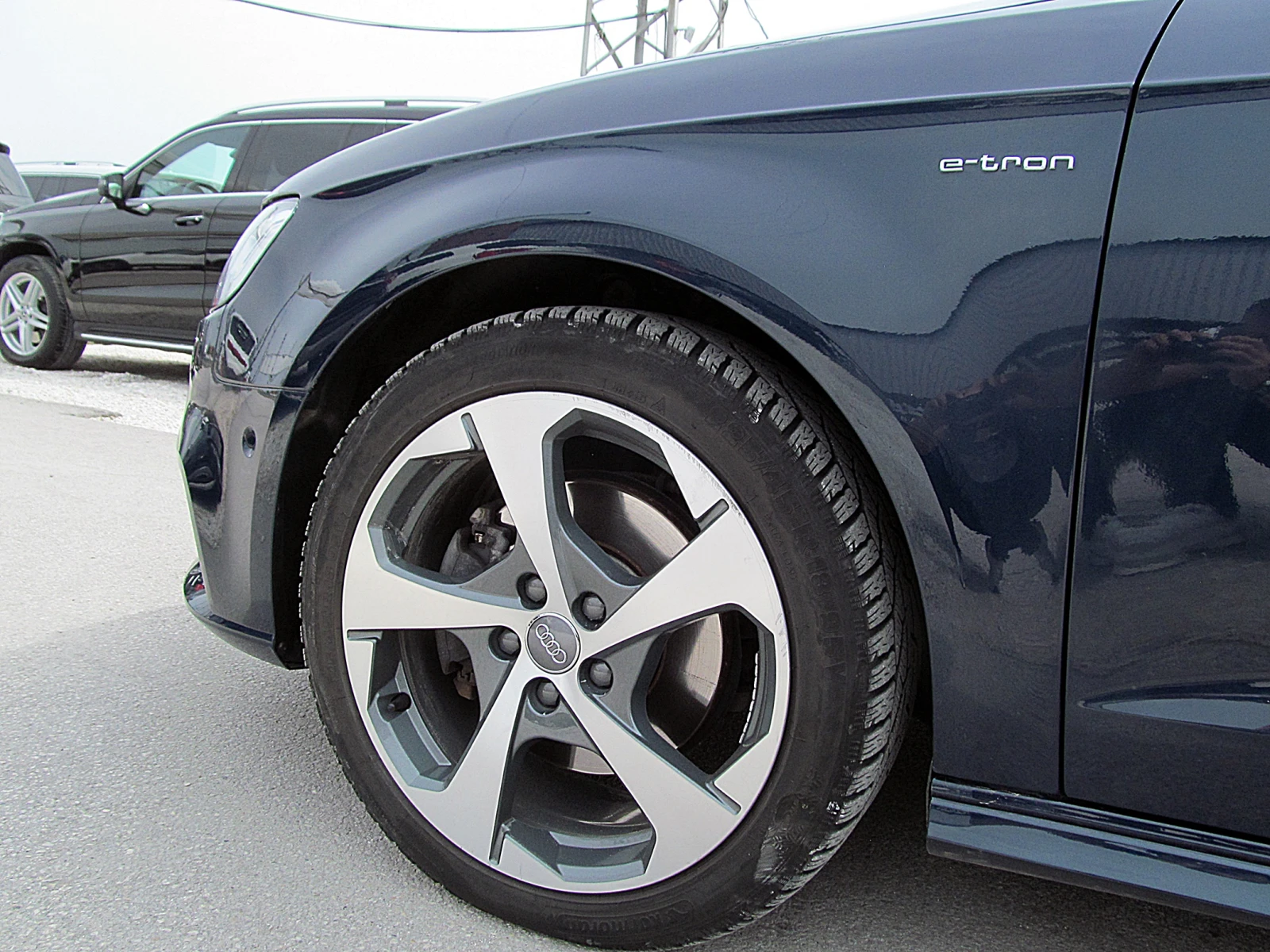 Audi E-Tron Sportback E-tron 40/СОБСТВЕН ЛИЗИНГ - изображение 8