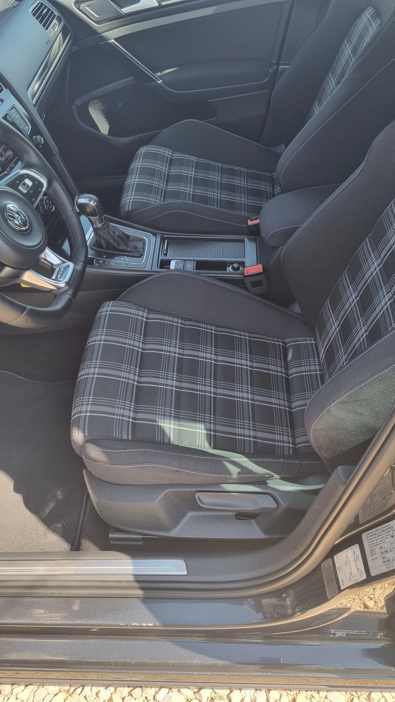 VW Golf GTD DSG cam* pano* disctronic 40 years golf euro 6 - изображение 10