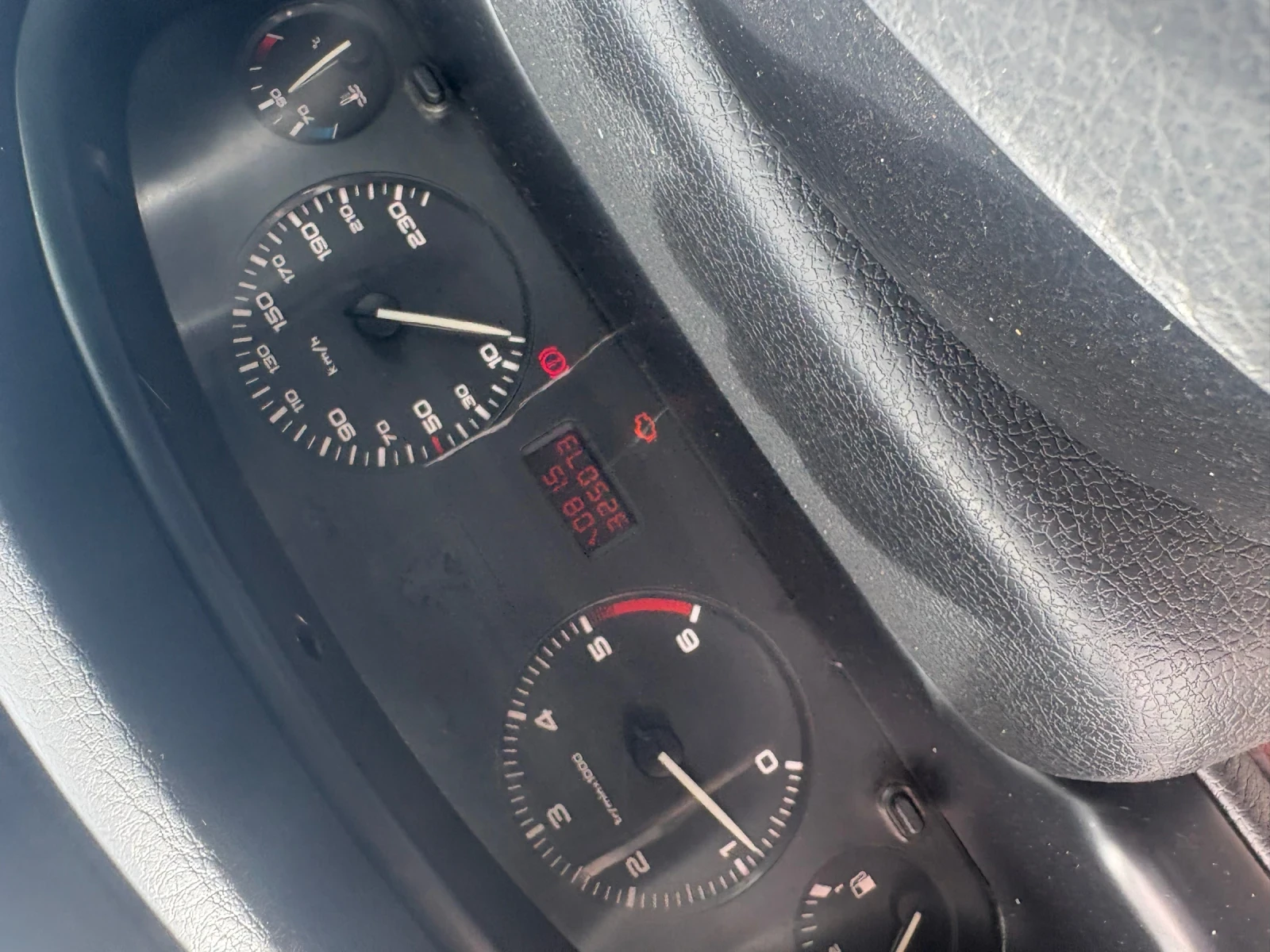Peugeot 406 2.0 - изображение 6