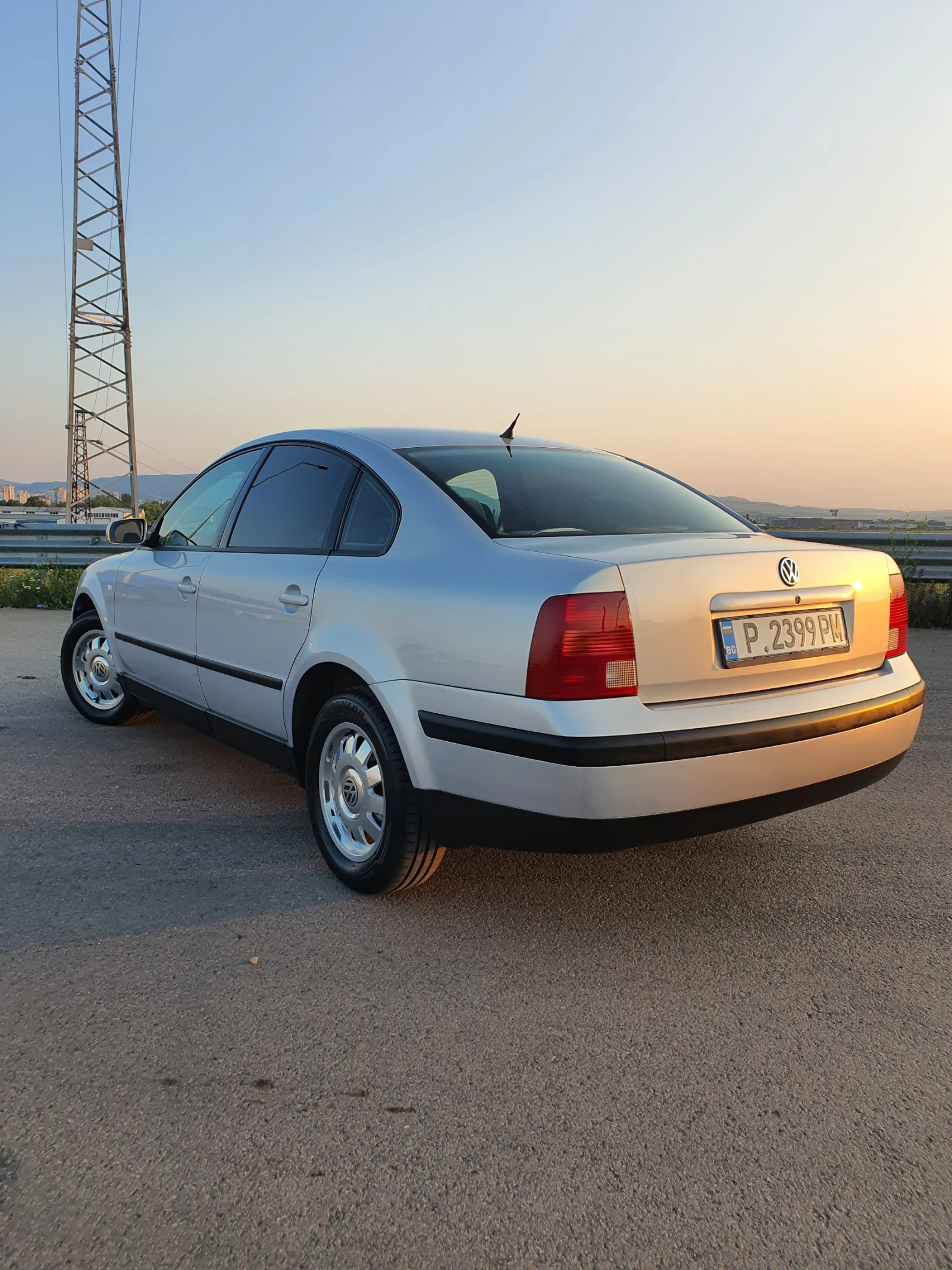 VW Passat 1.6 - изображение 6