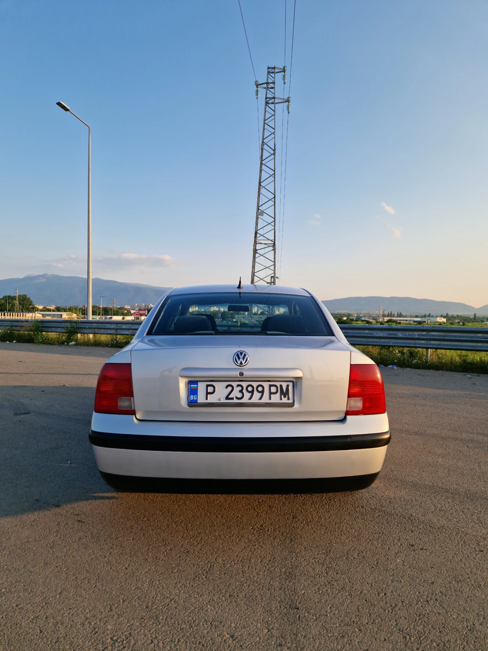 VW Passat 1.6 - изображение 5