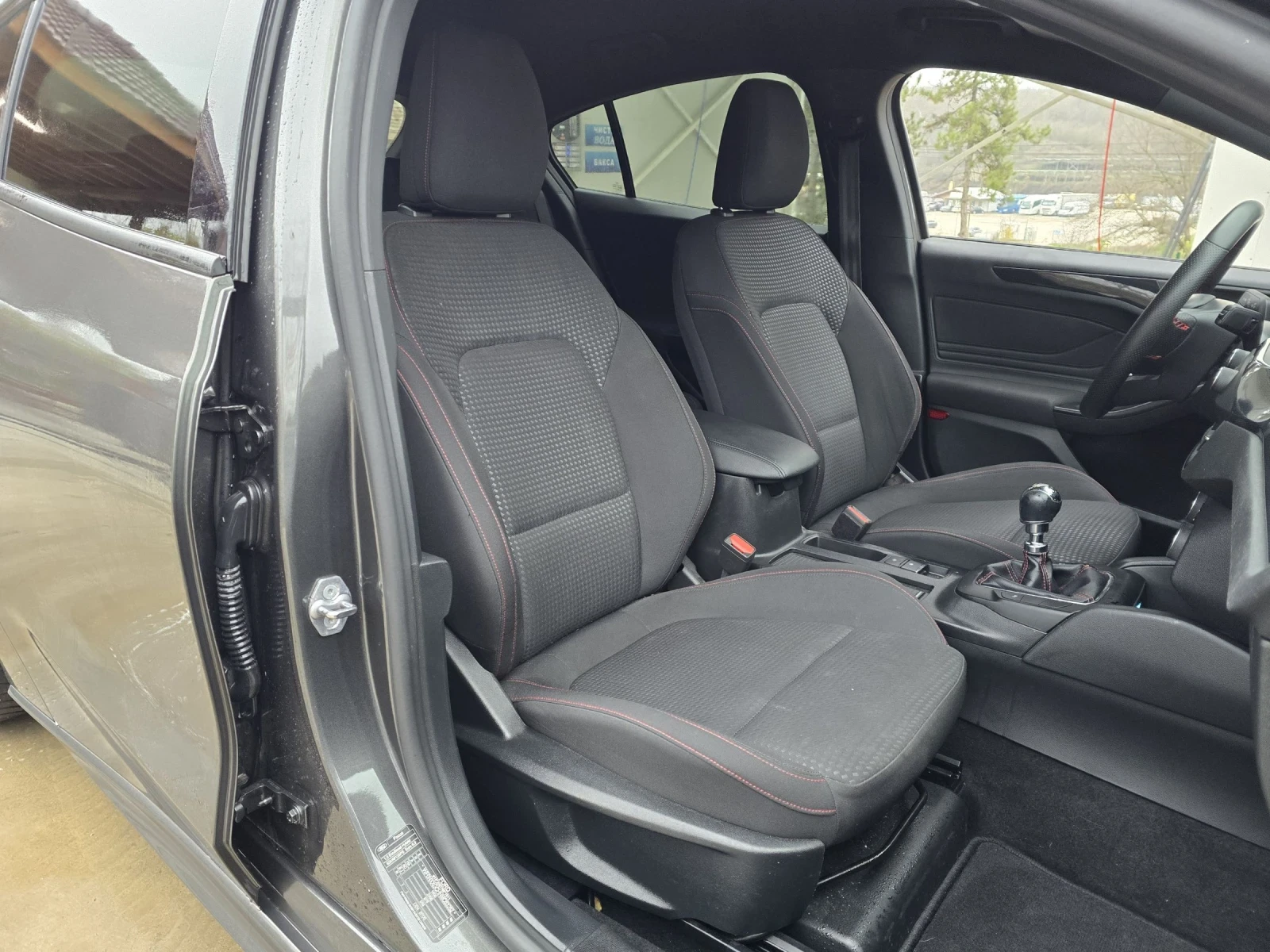 Ford Focus 1.0i ECOBOOST 125. ST-LINE 94..  | Mobile.bg   12