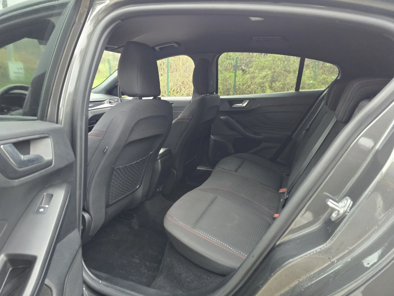 Ford Focus 1.0i ECOBOOST 125. ST-LINE 94..  | Mobile.bg   11