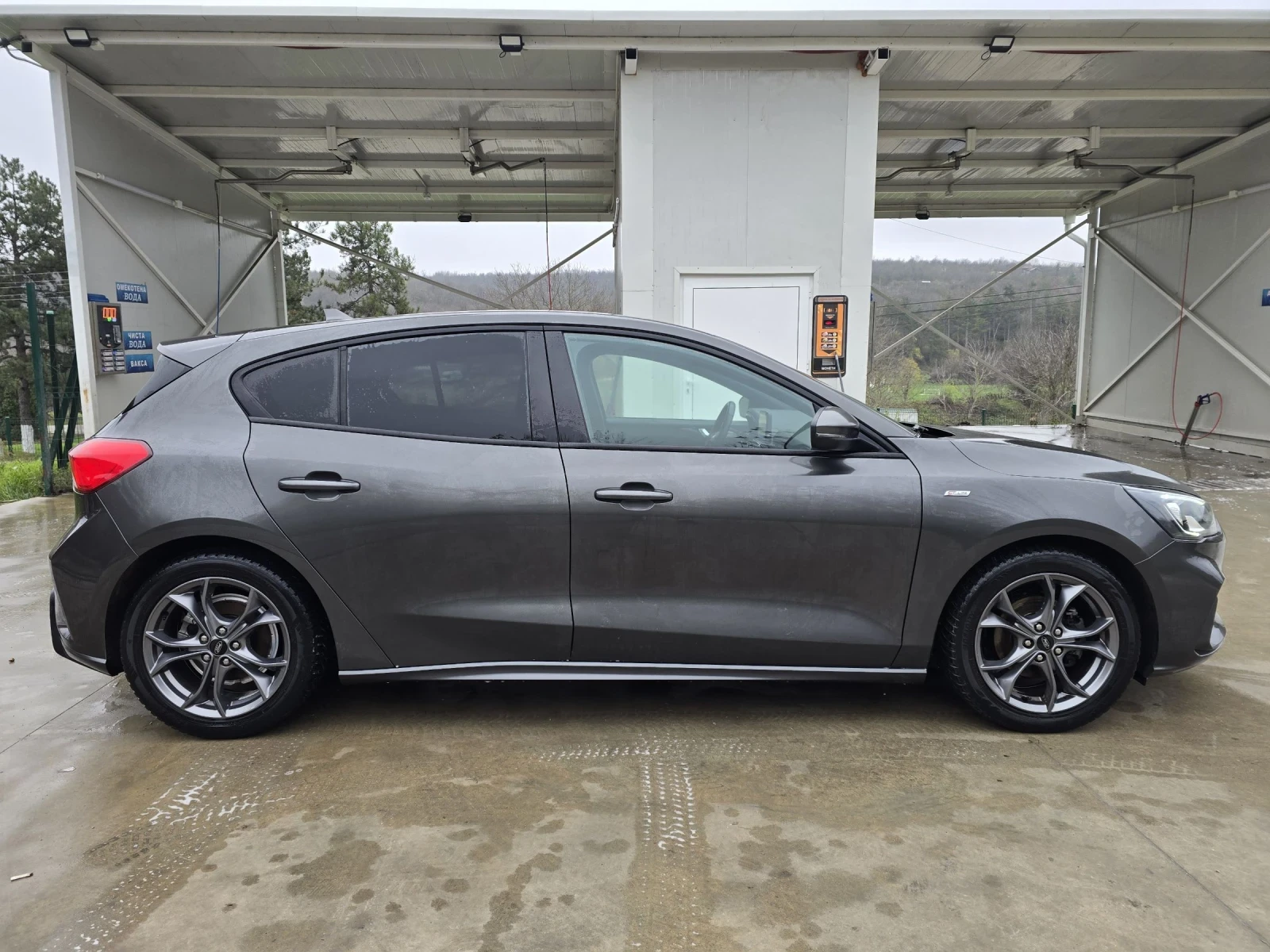 Ford Focus 1.0i ECOBOOST 125к.с ST-LINE - изображение 8