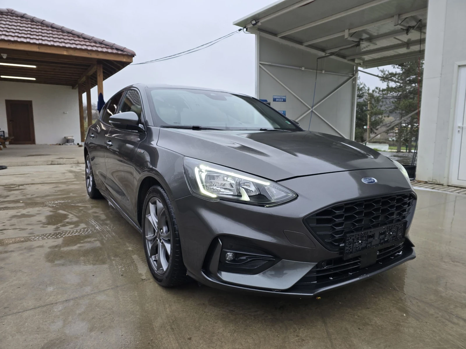 Ford Focus 1.0i ECOBOOST 125к.с ST-LINE - изображение 2