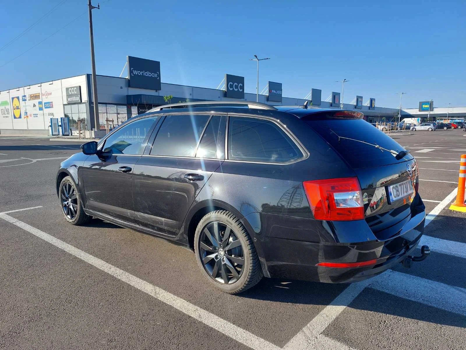 Skoda Octavia 1.6TDI DSG | Панорама | Keyless | СЛЕД ТОП ОБСЛУЖВ, снимка 4 - Автомобили и джипове - 55082618
